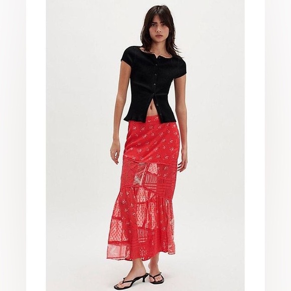 NWOT FREE PEOPLE Daniella Lace Maxi Skirt Red X-Small - Picture 1 of 8